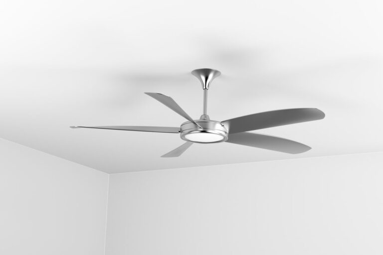How Ceiling Fan Direction Affects AC Performance